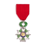 medaille-ordonnance-legion-d-honneur-chevalier-argent-face-a639x00000.jpg